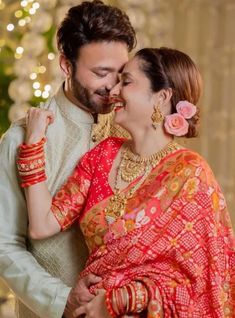 Saree For Reception Brides, Poses For Karwachauth, Ankita Lokhande, Isha Malviya, Indian Bride Makeup, Reception Bride, Celebrity Makeup Looks, Celebrity Casual Outfits, Indian Bride Outfits