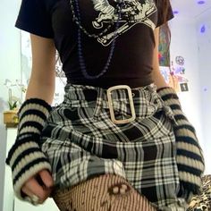 monster high · frankie stein · aesthetic Skirt T Shirt Outfit, Indie Outfits Alternative Fashion, Mode Harajuku, Egirl Fashion, Look Grunge, T Shirt Outfit, Alt Outfits, Aesthetic Grunge Outfit, Alt Fashion