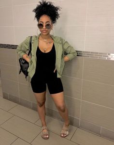 Girls Spring Fashion, Outfits Black Women, Celebrity Casual Outfits, Miami Outfits, Looks Pinterest, Fashion Teenage Girls, Outfit Jeans, Chill Outfits, Looks Street Style