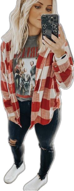 Red And Black Plaid Shacket Outfit, Crew Neck And Flannel Outfit, Casual Vans Outfit Fall, Cute Fall Outfit Inspiration, Jeans And Flannel Outfit Fall, Flannel Casual Outfits, Flannel And Jeans Outfit Winter, Tshirt And Flannel Outfits, Leggings And Flannel Outfit Winter