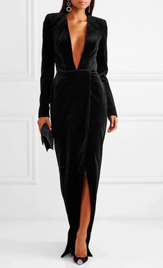 Haute Couture Gowns, Velvet Gown, Looks Party, Alexandre Vauthier, Ladies Gown, Elegant Dresses For Women, Black Velvet Dress, Satin Gown