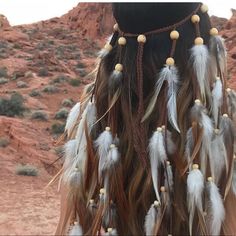 Gorgeous Fall Feather Headband Boho Feather Headband, Boho Chic Hairstyles, Festival Hair Accessories, Festival Mode, Boho Headpiece, Headpiece Accessories, Flower Veil, Boho Styl, Boho Feathers