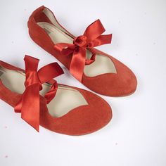 "These beautiful leather ballet flats are really so soft and elegant, whether you will have them as bridal shoes on your Wedding day, or as everyday favourite flats, these unique shoes will make you feel so special! ► Handmade to order ballet flats, I will be delighted to personally handcraft a pair especially for you! ► Upper in buttery soft red Italian leather suede ► Satin ribbon closure ► Available in many wonderful colors, see them all here : https://www.etsy.com/shop/elehandmade If you fan Leather Flats For Wedding, Wedding Leather Ballet Flats With Round Toe, Leather Flats With Leather Sole For Wedding, Leather Wedding Flats With Leather Sole, Wedding Flats With Leather Sole, Wedding Slip-on Flats With Leather Sole, Leather Wedding Flats, Red Ballet Shoes, Textile Bag