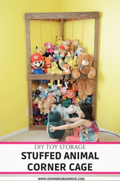 Stuffed Animal Corner, Stuffed Animal Storage Diy, Stuffed Animal Holder, Craft Organization Diy, Baby Toy Storage, Diy Bedroom Storage, Diy Toy Storage, Room Storage Diy, Pet Organization