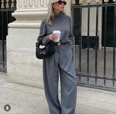 City Outfits, Sweaters And Jeans, Fall Looks, Office Wear, Hair Goals, Simple Style, Business Casual, Wide Leg Pants, Normcore