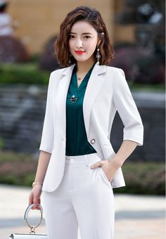 Suits For Women Business, Pant Suits For Women Business, Ladies Pant, Pinterest Marketing Manager, Pant Suits For Women, Summer Formal, Business Attire Women, Blazer Outfits For Women, Corporate Attire