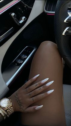 777 White Almond Nails, Long Almond Nails, Pointy Nails, Girl Nails, Drip Nails, Classy Acrylic Nails, Almond Acrylic Nails, Nail Swag