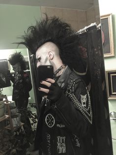 Masc Tradgoth, Goth Maximalism, Masc Goth, Goth Mens Fashion, Trad Goth Outfits, Deathrock Fashion, Goth Outfit Inspo, Razor Candi, Punk Fashion Diy