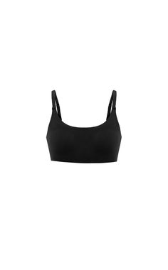 Our Cloud II classic scoop sports bra is designed for the ultimate comfort whether you are enjoying your workout of the day or stopping at your favorite coffee shop. This bra offers medium support & compression to flatter your figure. Everyday Compressive Sports Bra, Compressive Everyday Sports Bra, Everyday Compressive Sports Bra With Seamless Construction, Everyday Medium Support Scoop Neck Sports Bra, Black Scoop Neck Sports Bra With Removable Pads, Black Sports Bra With Removable Pads And Scoop Neck, Black Seamless Scoop Neck Bra, Black Sculpting Seamless Sports Bra, Sporty Everyday Bra With Seamless Construction