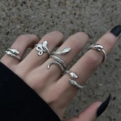 Goth Retro Silver Color Alloy Geometric Set Of Rings Men's Ring Star Heart Decorations 2022 Trend Jewelry Gift Vintage Punk Gift daiiibabyyy Emo Jewelry, Snake Rings, Serpent Jewelry, Aesthetic Rings, Snake Ring Silver, Snake Jewelry