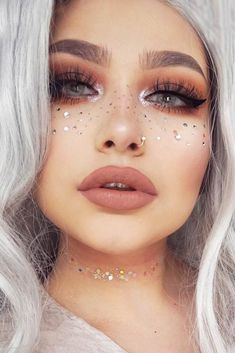 Coachella Make-up, Make Up Diy, Festival Makeup Rave, Festival Makeup Glitter, Glitter Makeup Looks, New Year's Makeup, New Years Eve Makeup, Makeup Inspired