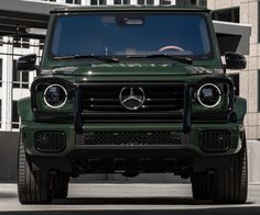 the front end of a green mercedes benz benz benz benz benz benz benz benz benz benz benz benz benz benz benz benz benz benz