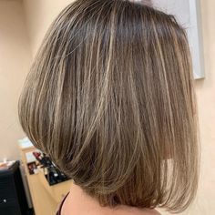 40 Amazing Long Stacked Bob Haircuts to Try Stacked Medium Bob Haircut, Stacked Lob Haircut, Long Stacked Bob, Long Stacked Haircuts, Lob Haircut Layered, Stacked Bob Haircuts, Shaggy Bob Hairstyles, Stacked Haircuts, Asymmetrical Bob Haircuts