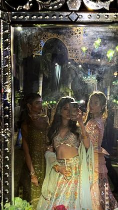 Lenghas Aesthetic, Indian Girls Outfit, Desi Wedding Looks, Desi Wedding Aesthetic Friends, Brown Girls Aesthetic, Desi Wedding Outfits, Desi Aesthetic Instagram, Indian Aesthetic Girl, Desi Aesthetic Outfit