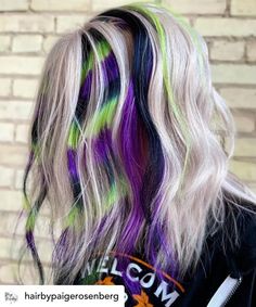 Halloween Hair Color Ideas, Halloween Hair Color, Purple And Green Hair, Thanksgiving Hairstyles, Creative Hair Color, Hair Color Crazy, Fantasy Hair, Halloween Hair