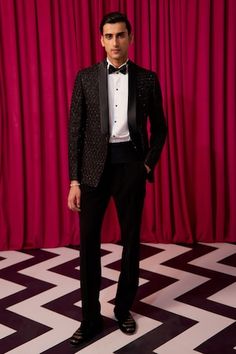 Black textured tuxedo with thread, cutdana embellishment in geometric pattern. Paired with pintuck shirt, pant, bow tie and sash. - Aza Fashions Floral Tuxedo, Pintuck Shirt, Vacuum Storage, Tuxedo Pants, Indian Wedding Wear, Mens Formal Wear, Indian Man, Black Tuxedo, Photoshoot Concept