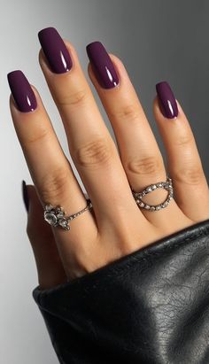 Fall is in the air, and so are some trendy new nail ideas! Whether you sport short nails or prefer the elegance of almond shapes, this season offers a treasure trove of subtle nail art designs that scream autumn chic. If you’re ready to swap out your summer colors for some cozy fall vibes, we’ve got 15 nail ideas that balance sassy and sweet just perfectly. Get ready to embrace all things fall with your fabulous fingers! Thanksgiving Nails Design Fall Square, Almond Acrylic Nails Colors, Nail Dip Ideas Fall, November Square Nails, Short Squoval Nails Design Fall, Sport Short Nails, Autumn Nails Squoval, Elegant Nails Green, Squoval Acrylic Nails Fall