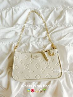 Purses Louis Vuitton, Louis Vuitton Aesthetic, Sac Louis Vuitton, All Pins, White Louis Vuitton, Lv Purse