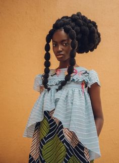 Ghanaian Hairstyles, African Nature, Ghana Fashion, Scrub Corpo, Ghanaian Fashion, Fashion Hairstyles, Hair Afro, African Hair, New Hairstyle