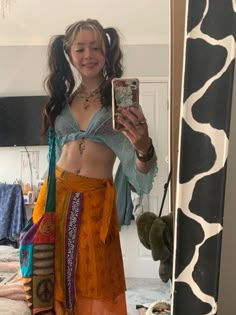 Hippie Sabotage Concert Outfit, Festival Outfits Hippie, Y2k Hippie Outfits, Hippie Pajamas, Hippe Outfit Aesthetic