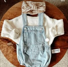 Autumn Fashion Outfits, Party Dress Ideas, Winter Outfits Fashion, Fashion Winter Outfits, Wall Art Fashion, Baby Party Dress, Baby Costume