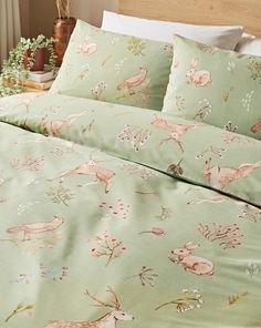 The Spring Woodland Duvet Set features a wild flower print with woodland animal motifs.The set includes 2x pillowcases (1x single) and 1x duvet cover. Spring Woodland, Sleep Bra, The Home Edit, Animal Motifs, Slip On Trainers, Matching Swimwear, Woodland Animal, Walking Boots, Jd Williams