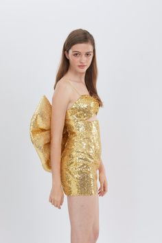 "SGinstar Teya gold big bow dress 🌸Made to order for every sizes 🌸Please check my sizes chart before ordering(US, UK, EU,AU) 🌸if not fit please measurement your bust waist and hips for me 🌸There is a zipper on the left side 🌸Dress made with sequin fabric 🌸The big bow can be taken off 🌸color:more than 18 colors 🌸If you have any questions please feel free to contact me SGinstar Size Guide UK4/US0/EU32/AU4 Bust 31\"(78cm.) Waist24\"(60cm.) Hips33\"(83.5cm.) UK6/US2/EU34/AU6 Bust32\"(80.5cm. Gold Bow Dress, Glamorous Gold Mini Dress For Holiday Party, Gold Sequin Dress With Glitter For Holiday, Gold Glamorous Mini Dress For Party, Glamorous Gold Mini Dress For Party, Glamorous Gold Dress For Holiday Party, Glamorous Bow Mini Dress For Gala, Gold Sequin Mini Dress For Evening, Gold Sequin Dress For Party Season