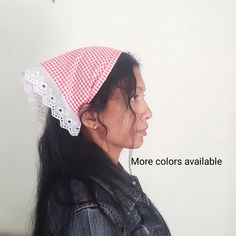 Cottagecore Style  Hair Bandana is Light weight. Red gingham Cotton fabric is used. This triangle head scarf can be tied in the back. This headband will  keep your hair out of your face and will make you more pretty. It is a perfect accessory for summer days to keep the sun of your head. The ties on 2 sides help them stay comfortably on your head. This is handmade by me in my home studio. Made from cotton fabric and scalloped  lace border. Length - 66cm (not including ties) Top to bottom - 34cm Decora Outfits, Triangle Head Scarf, Triangle Head, Hair Bandana, Cottagecore Style, Bandana Hairstyles, Red Gingham, Lace Border, Style Hair