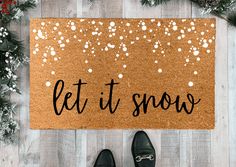 Doormat - Let It Snow Christmas Doormat Stenciled Doors, Diy Christmas Door, Door Mat Diy, Xmas Theme, Winter Porch, Porch Rug, Winter Door, Falling Snow