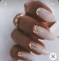 Glitter Under Nails, Beyonce Nails Inspiration, Chic Nails Elegant, Ombré Nails With Glitter, Flirty Nails, Autumn Nails 2022, Glam Nails, Bridal Nails, Elegant Nails