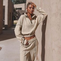 🌟 Women's Tracksuit Set - Comfort and Style Combined! 🌟 Elevate your casual wardrobe with our stylish Women's Tracksuit Set. Perfect for lounging, running errands, or a casual day out, this 2-piece set features a comfortable sweatshirt and jogger pants, designed to keep you cozy and fashionable. Whether you're matching with a partner or rocking it solo, this tracksuit set is a must-have for every woman. ✨ Highlights: 🛋️ Fabric: Made from soft, high-quality materials that provide ultimate comf Sporty Outfits Women, Female Dresses Fashion, Aesthetic Sweatpants, Trouser Ideas, Sequin Clothing, Crop Top Jumpsuit, Sweat Jacket, Sport Sweater, Turtleneck Sweatshirt