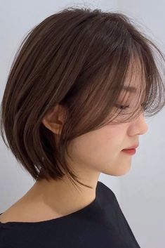 Korean Short Hair For Oval Face, Korean Side Bangs Short Hair, Bob Cut With Bangs Round Face, Short Haircut With Side Bangs, Short Bob With Side Bangs, Short Hair With Side Bangs, Korean Side Bangs, Korean Bob Haircut, Marinated Tuna Steak