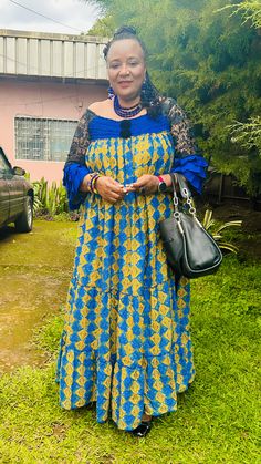 African Bride Dress, Blouse Pictures, Simple Dress Styles, Boubou Styles For Women, Shweshwe Dresses, African Bride, African Print Dress Ankara, Dinner Dress Classy, African Wear Dresses