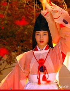 大河ドラマ「義経」静御前 Kamakura Era, Female Dancers, Japan Woman, Japan Culture, Japan Aesthetic, Kamakura, Movie Costumes, Super Hero Costumes, Traditional Fashion