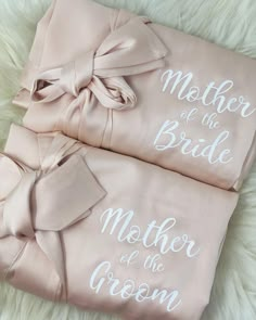 mother of the bride and mother of the groom blanket set with matching bows on top