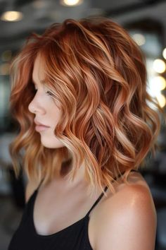 40s Hair Color, Lightest Auburn Hair Color, Red Hair 50 Year Old, Short Light Red Hair, Short Red Hair With Highlights, Short Auburn Hair With Highlights, Copper To Blonde Balayage, Red Heads With Blonde Highlights, Short Red Hair With Blonde Highlights