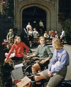 Prep School Style, Ivy League Aesthetic, New England Prep, Preppy Handbook, White Blouses, Ivy League Style, Ivy Style, Early 60s, Vintage Preppy