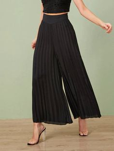 High Waist Pleated Wide Leg Pants – La Collection by Cotton'n Things Pleated Wide Leg Pants, Stile Hijab, Casual Wide Leg Pants, Pantalon Large, Pleated Pants, Type Of Pants, 가을 패션, Looks Style, Bottom Clothes