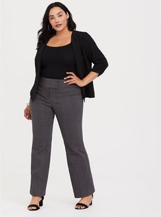 Grey Plaid Classic Millennium Stretch High Rise Relaxed Trouser, PLAID Job Interview Outfit For Women Plus Size, Job Interview Outfit For Women Casual, Business Outfits For Women, Job Interview Outfit, Business Professional Outfits, Fashion Jobs, Plus Size Fashion Tips, Relaxed Trousers, Style Goals