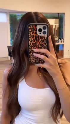 Madison Beer Nails, Madison Beer Hair, Brown Hair Inspo, Acrylic Nails Coffin Short, Madison Beer, Silky Hair, Aesthetic Hair, Aesthetic Girl, Fashion Makeup