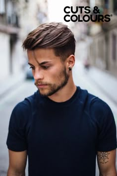 Streetstyle Undercut | Kort haar mannen | CUTS & COLOURS Man Hairstyle, Kristiansund, Pompadour Haircut, Pompadour Hairstyle, Straight Hair Cuts, Haircut Men, Easy Hairstyles For Medium Hair