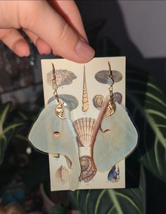 These gorgeous Luna Moth earrings are made with both the forewing & hindwing of the Luna Moth. Super lightweight ✨ Preserved in a thick & durable laminate.