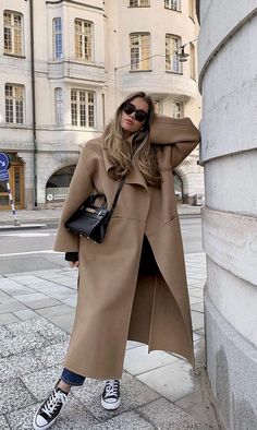 Boho Winter Outfits, Smart Watch Android, Neutral Outfit, Looks Chic, Autumn Outfit, Fall Fashion Trends, Looks Style, Heart Rate