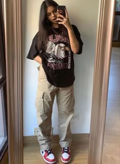 Muzică Rock, Streetwear Outfit Ideas, Stile Hijab, Tomboy Style Outfits, Foto Poses, Streetwear Fashion Women, Swaggy Outfits, Mode Inspo, Tomboy Fashion