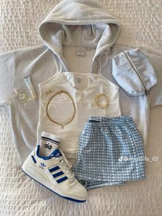 #summer #summeroutfits #summeroutfitideas #outfitinsposummer #outfit #outfitinspo #sambas #sambaoutfitas #adidas #spezials #denimskirt #goingoutoutfit #adidasshoestyled #sambasstyled #spezialsstyled #springoutfits #summeroutfitinspo #backtoschooloutfits #notmypicture Adidas Spezials, Trendy Outfit Ideas, Cute Lazy Day Outfits, Fall Outfit Ideas, Trendy Outfit