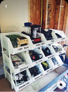 Organization Garage, Garage Storage Inspiration, Basement Organization, Garage Storage Ideas, Garage Organization Tips, Garage Organisation, Storage Shed Organization, Shed Organization, Garage Organization Diy