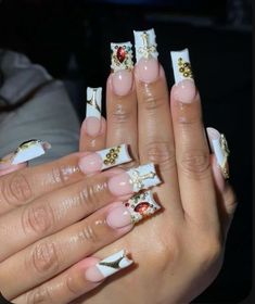 White Detailed Nails, White Birthday Nail Ideas, White Chrome Nails Square, Pearl White Chrome Nails, Chrome Nails Square, Christ Nails, Nail Cam, White Chrome Nails, 20 Birthday