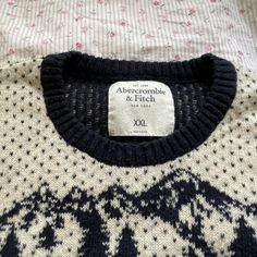 Abercrombie Christmas sweater 

Size XXL can fit small-xxl depending on desired fit 
Some pilling Christmas Sweater, Abercrombie Fitch, Women's Sweater, Christmas Sweaters, Sweater Sizes, Sweaters For Women, Christmas