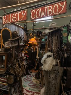 Trans Cowboy Aesthetic, Cottage Core Western, Dark Western Fashion, Grunge Country Aesthetic, 70s Western Aesthetic, Vintage Cowboy Aesthetic, Dark Western Aesthetic, Gothic Western Aesthetic, Theo Silva