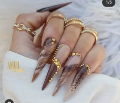 Summer Stiletto Nails, Stilleto Nails Designs, Long Stiletto Nails, Nails Design With Rhinestones, Stiletto Nails Designs, Nails 2021, Bling Acrylic Nails, Nails Long